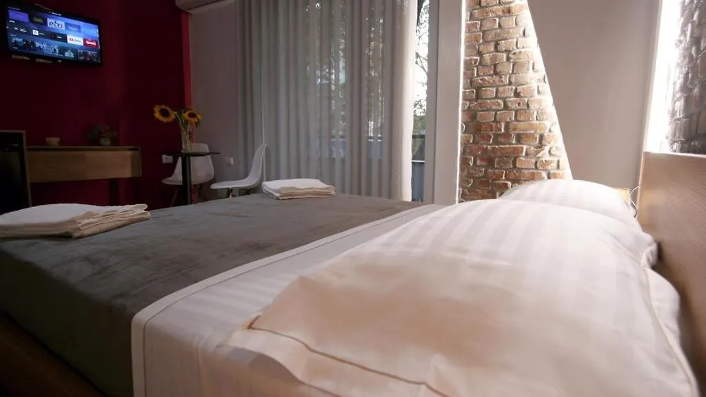 Koni'S Studio Apartments Tirana