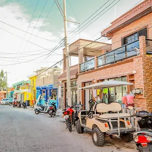 https://casa-amaya.quintano-roohotels.com